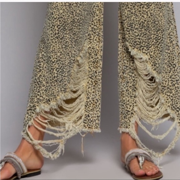 NEW Pol clothing destructed leopard pants - Picture 4 of 11